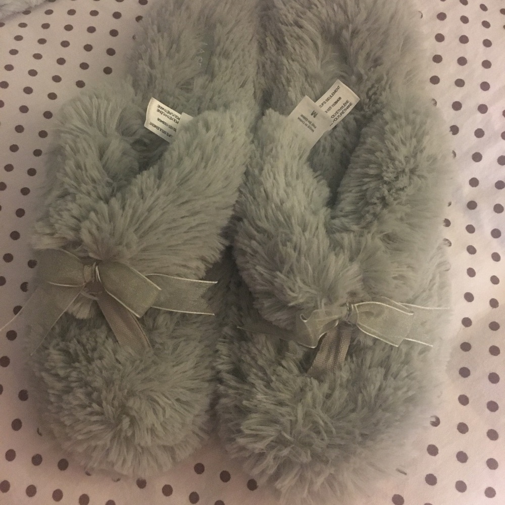 La SENZA Fuzzy Thong Slippers